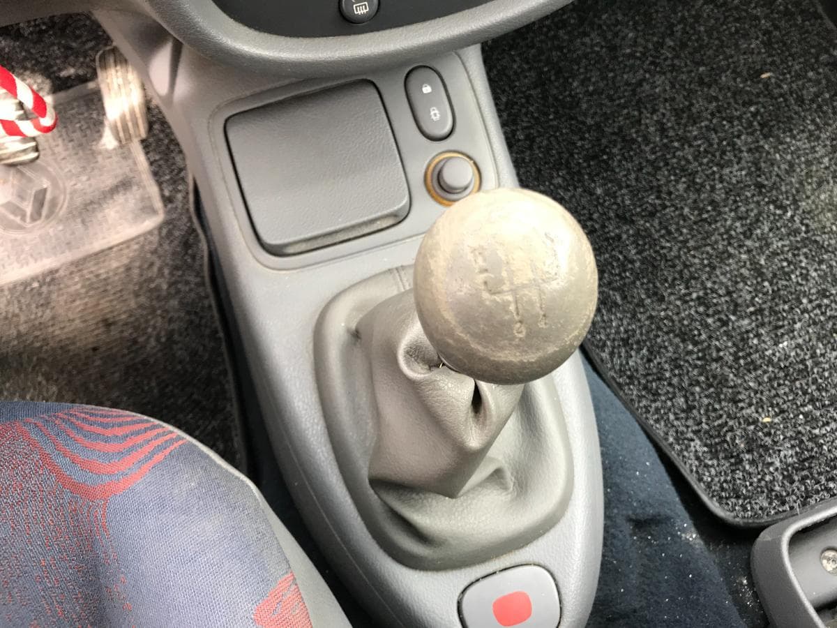 Renault Clio · Ano 2000 — imagen 23