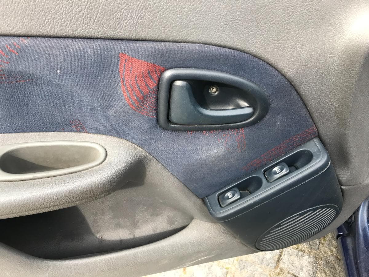 Renault Clio · Ano 2000 — imagen 26