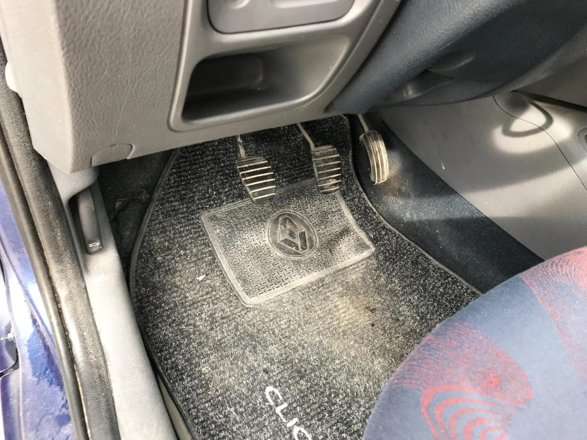 Renault Clio · Ano 2000 — imagen 29
