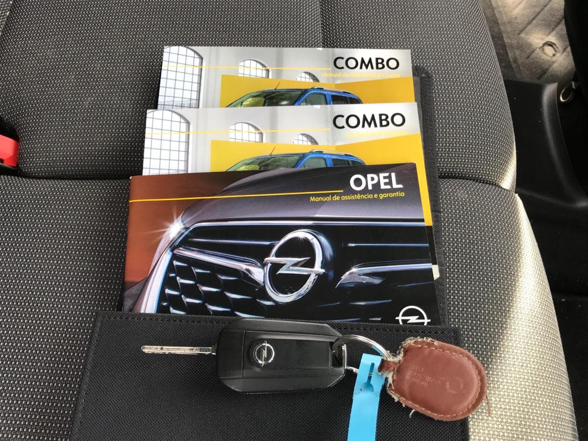 Opel Combo 1.5D · Ano 2020 — imagem 29