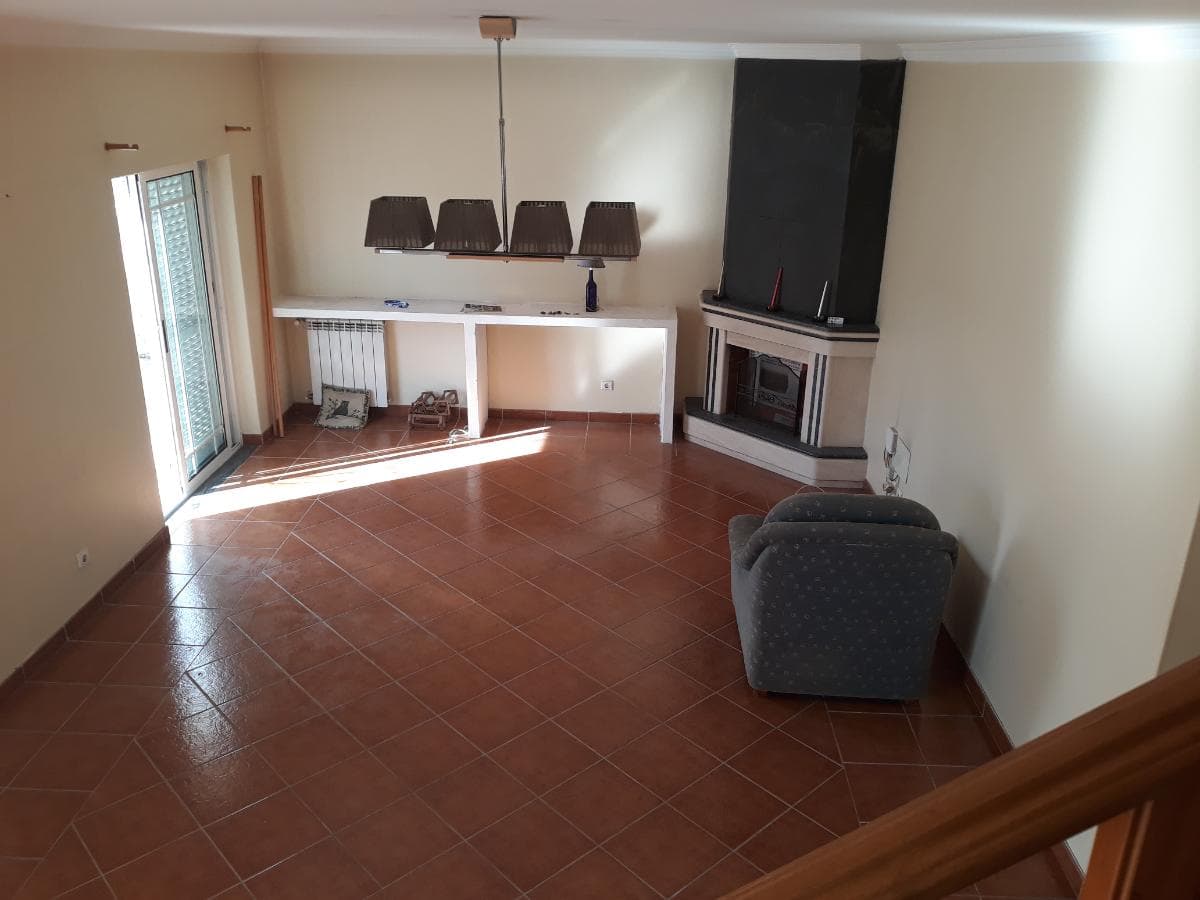 Moradia V3 · Sesimbra — image 4