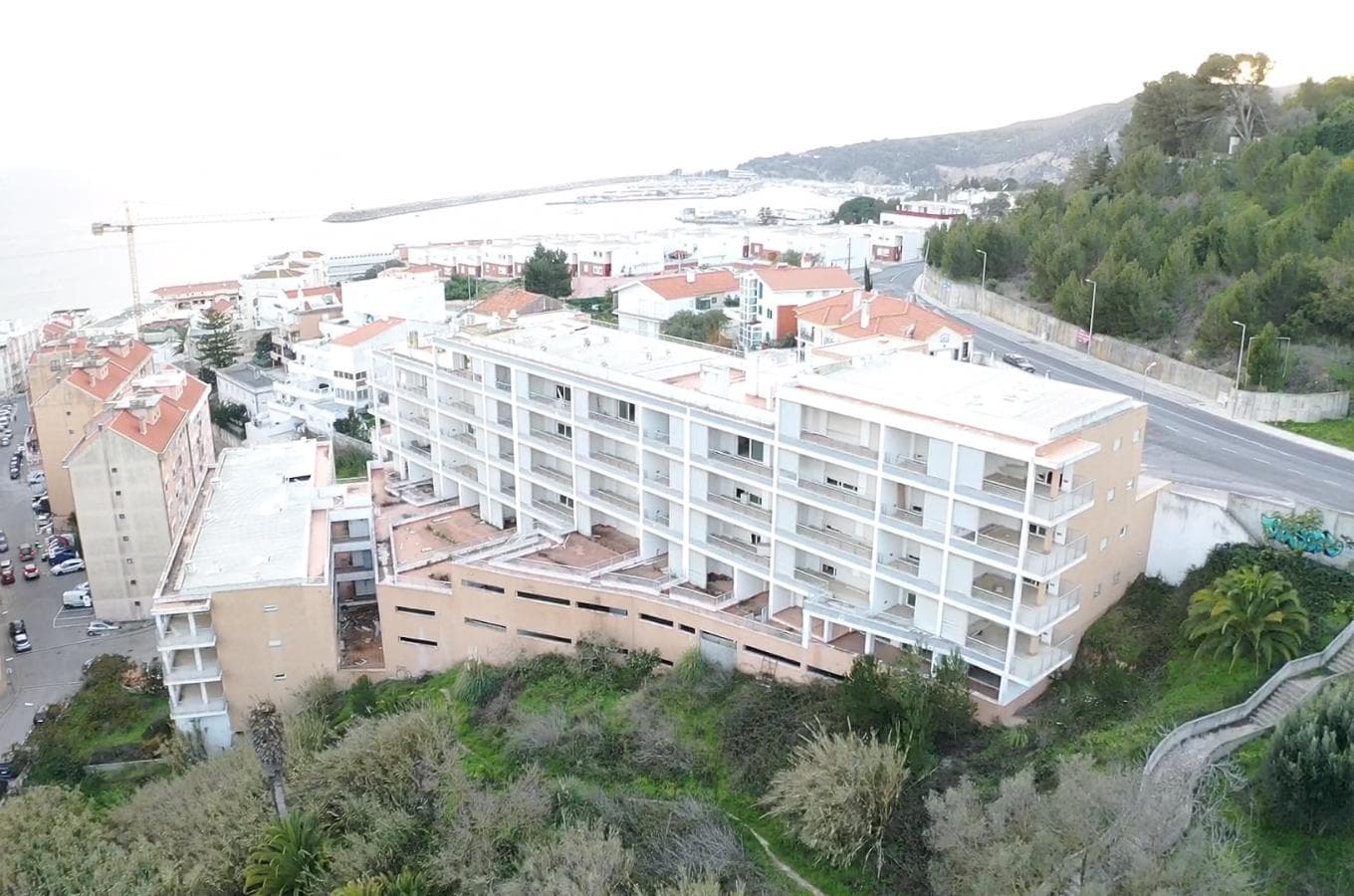 Empreendimento Habitacional · Condomínio Privado com piscina · Sesimbra — imagen 3