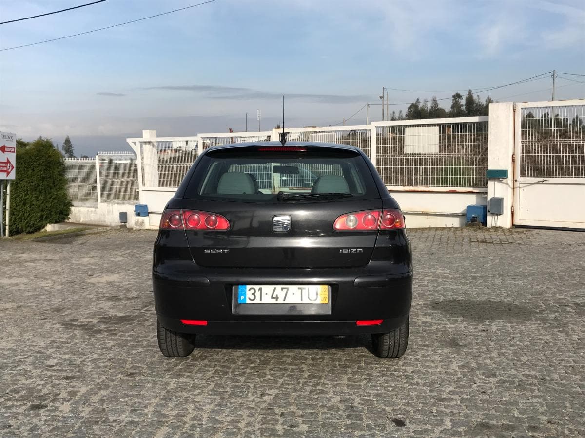 Seat Ibiza 1.2 · Ano 2002 — imagem 5