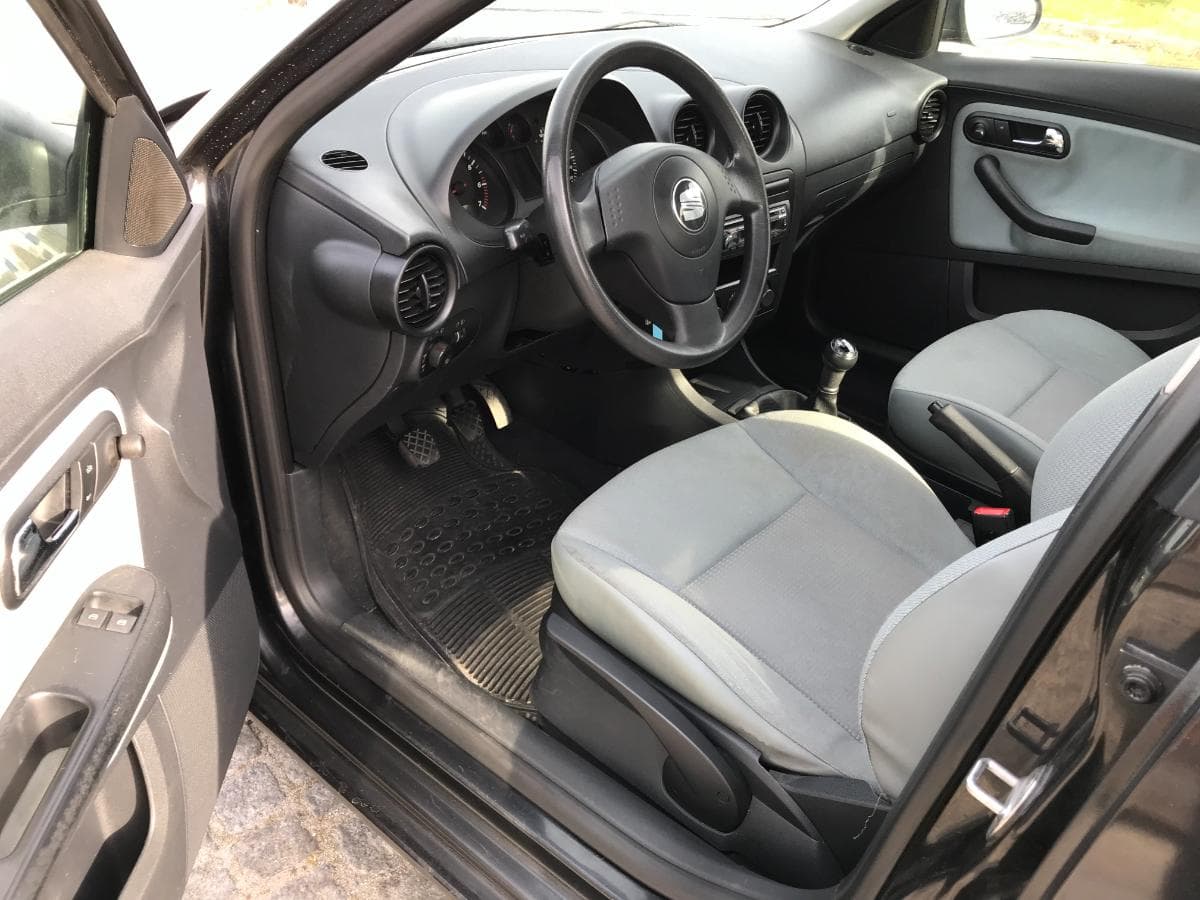 Seat Ibiza 1.2 · Ano 2002 — imagem 7