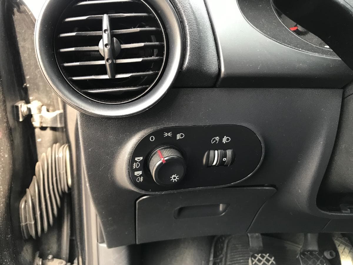 Seat Ibiza 1.2 · Ano 2002 — imagem 9