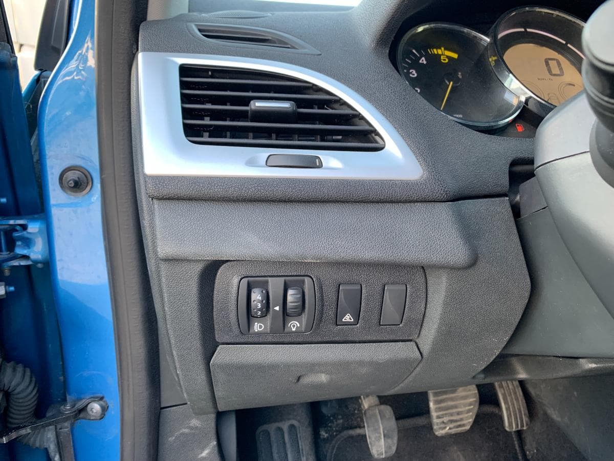 Renault Mégane 1.5 DCI · Ano 2012 — imagem 19