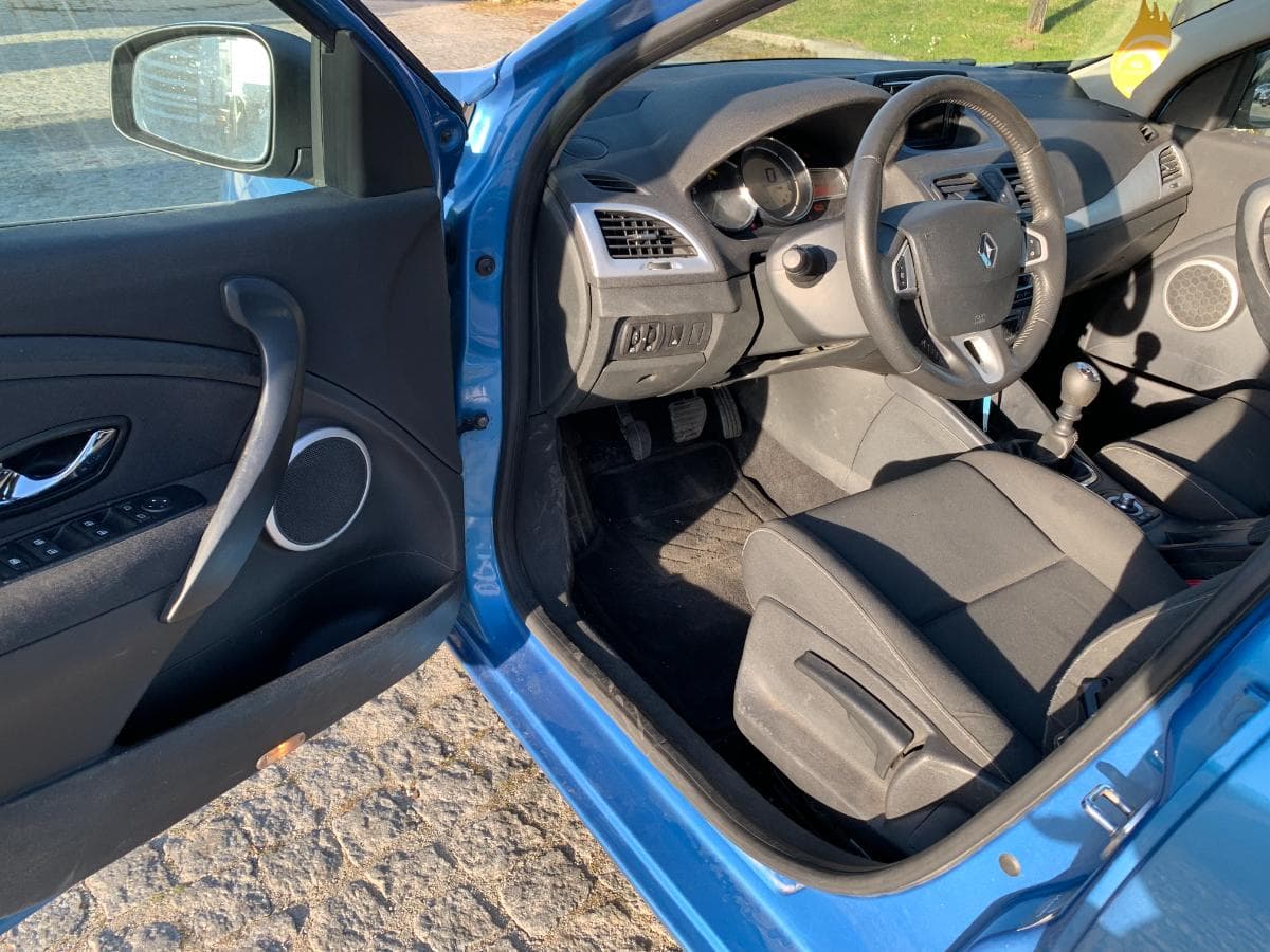 Renault Mégane 1.5 DCI · Ano 2012 — imagem 15
