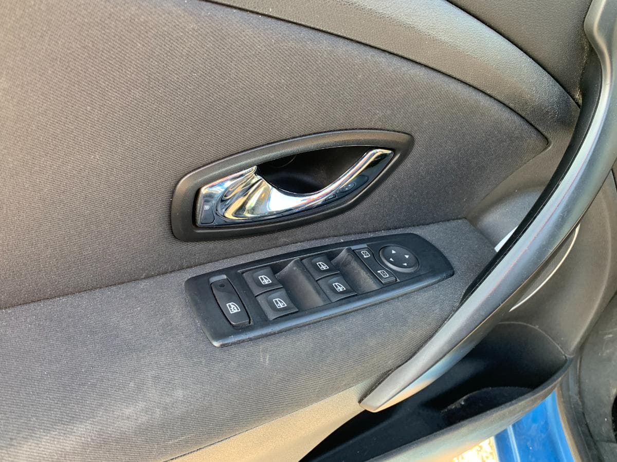 Renault Mégane 1.5 DCI · Ano 2012 — imagem 27