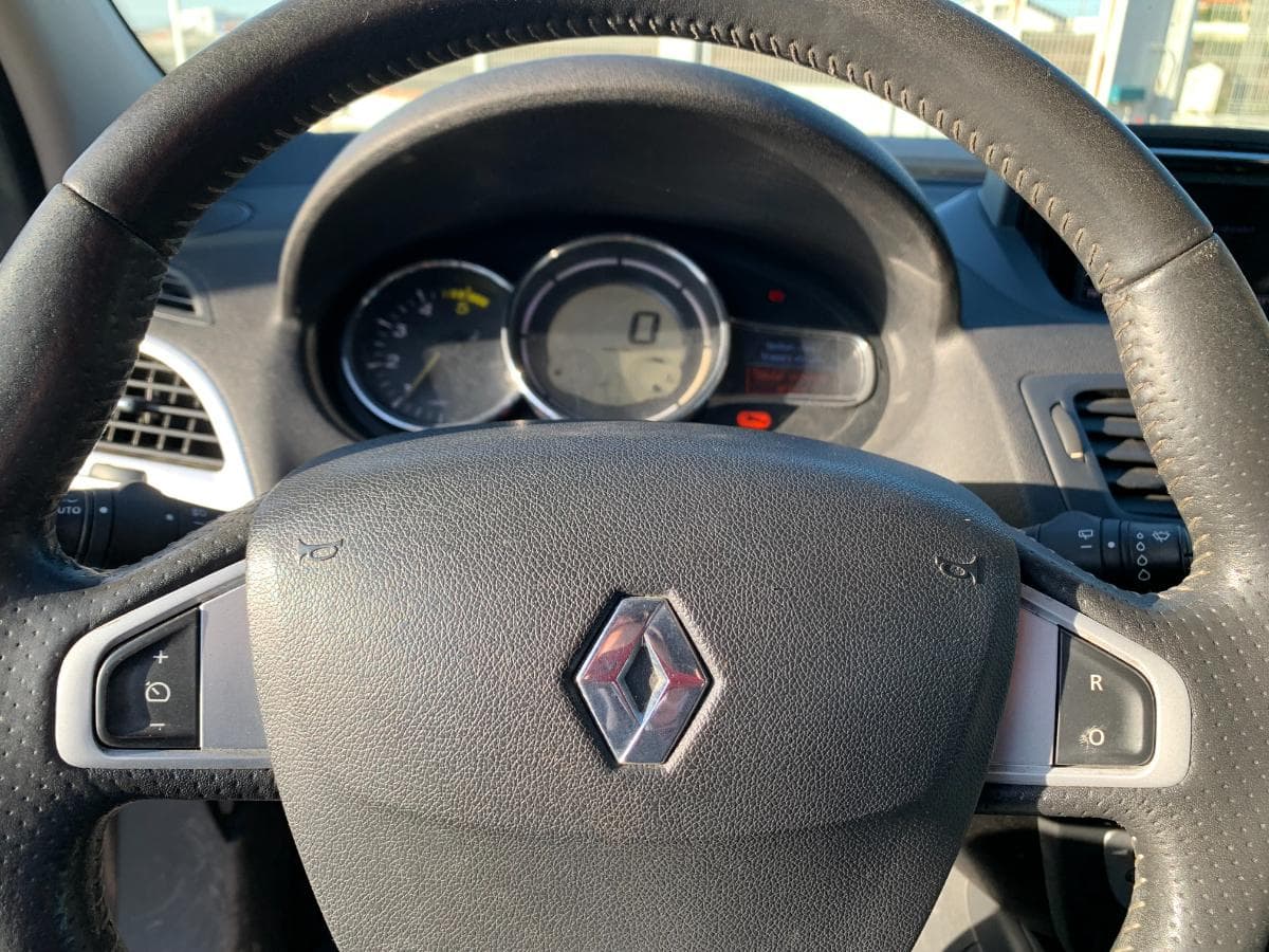 Renault Mégane 1.5 DCI · Ano 2012 — imagem 28