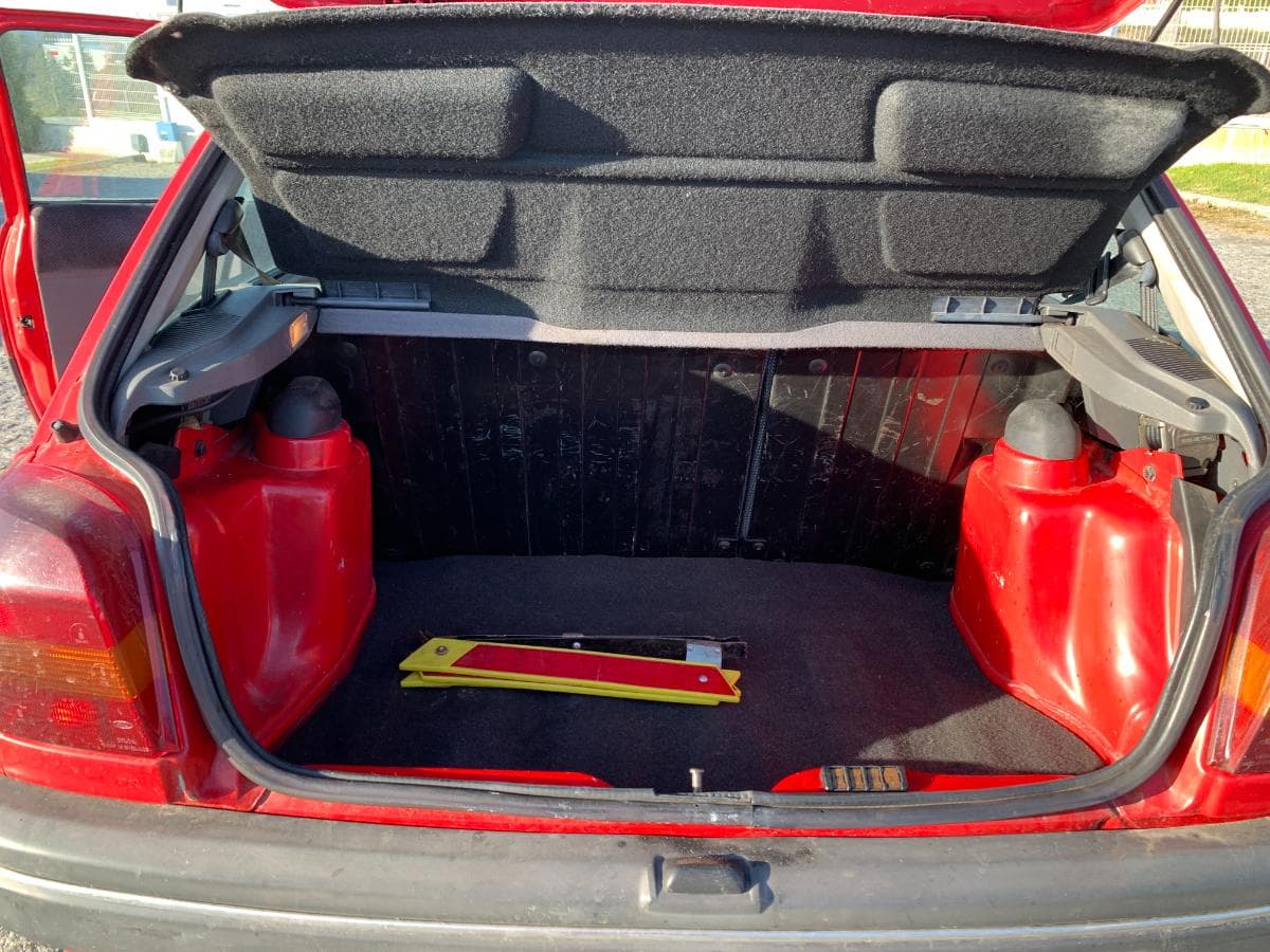 Ford Fiesta 1.1 · Ano 1991 — image 7
