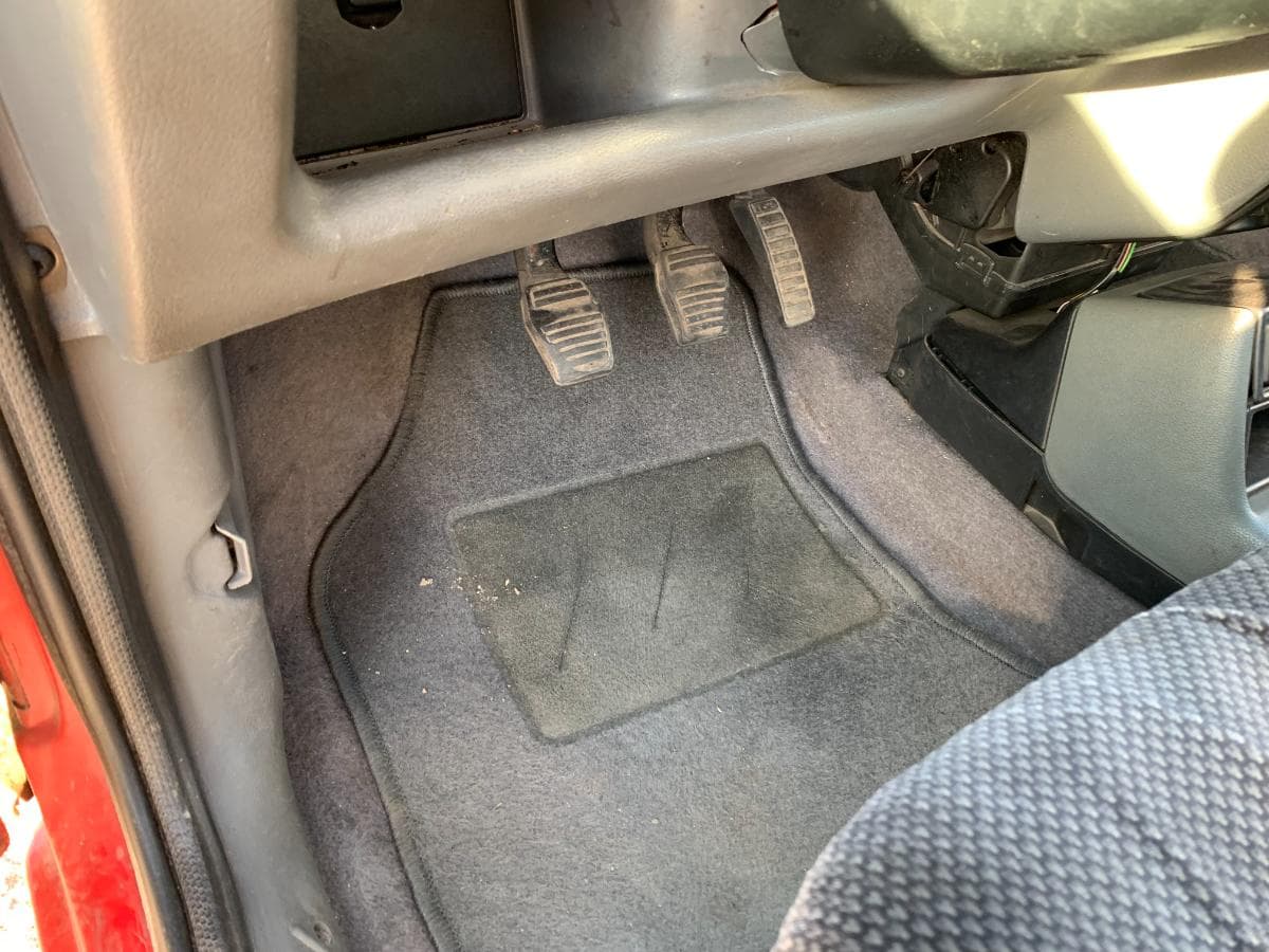 Ford Fiesta 1.1 · Ano 1991 — image 17