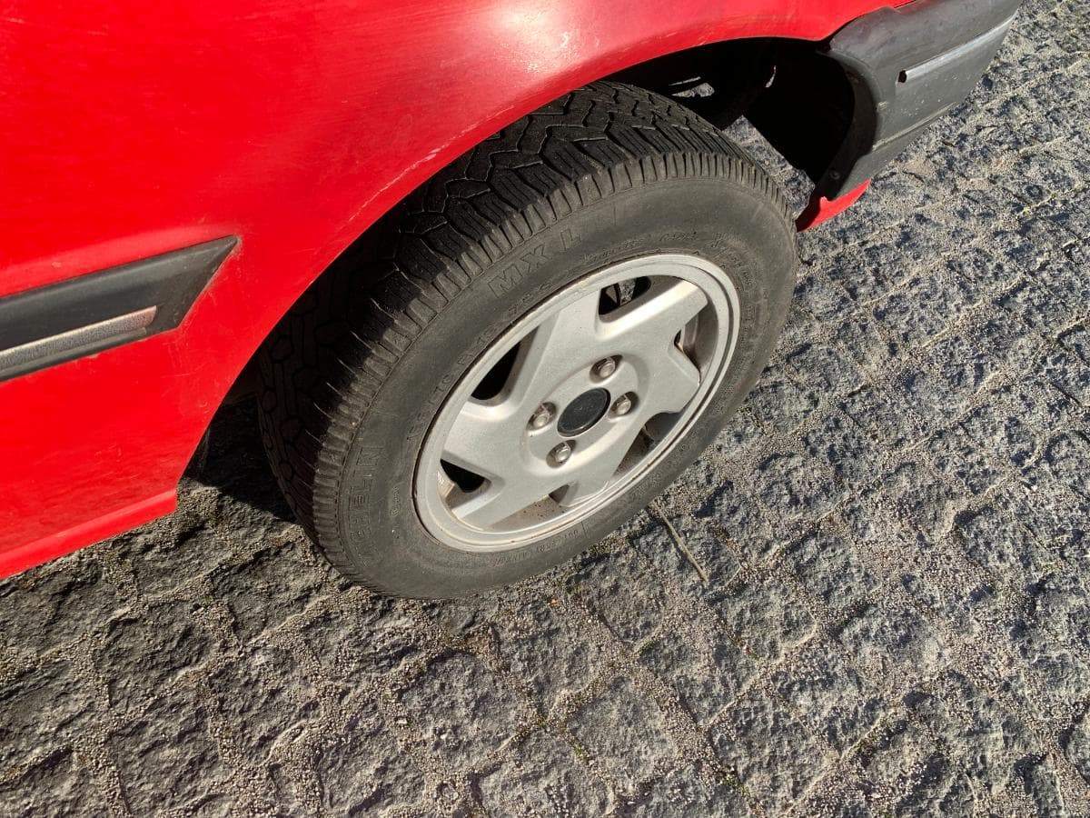 Ford Fiesta 1.1 · Ano 1991 — image 13