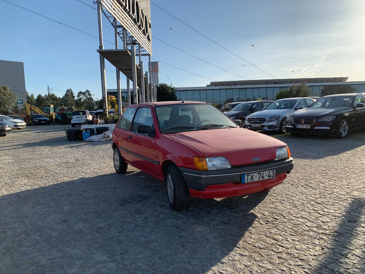 Ford Fiesta 1.1 · Ano 1991 — image 25