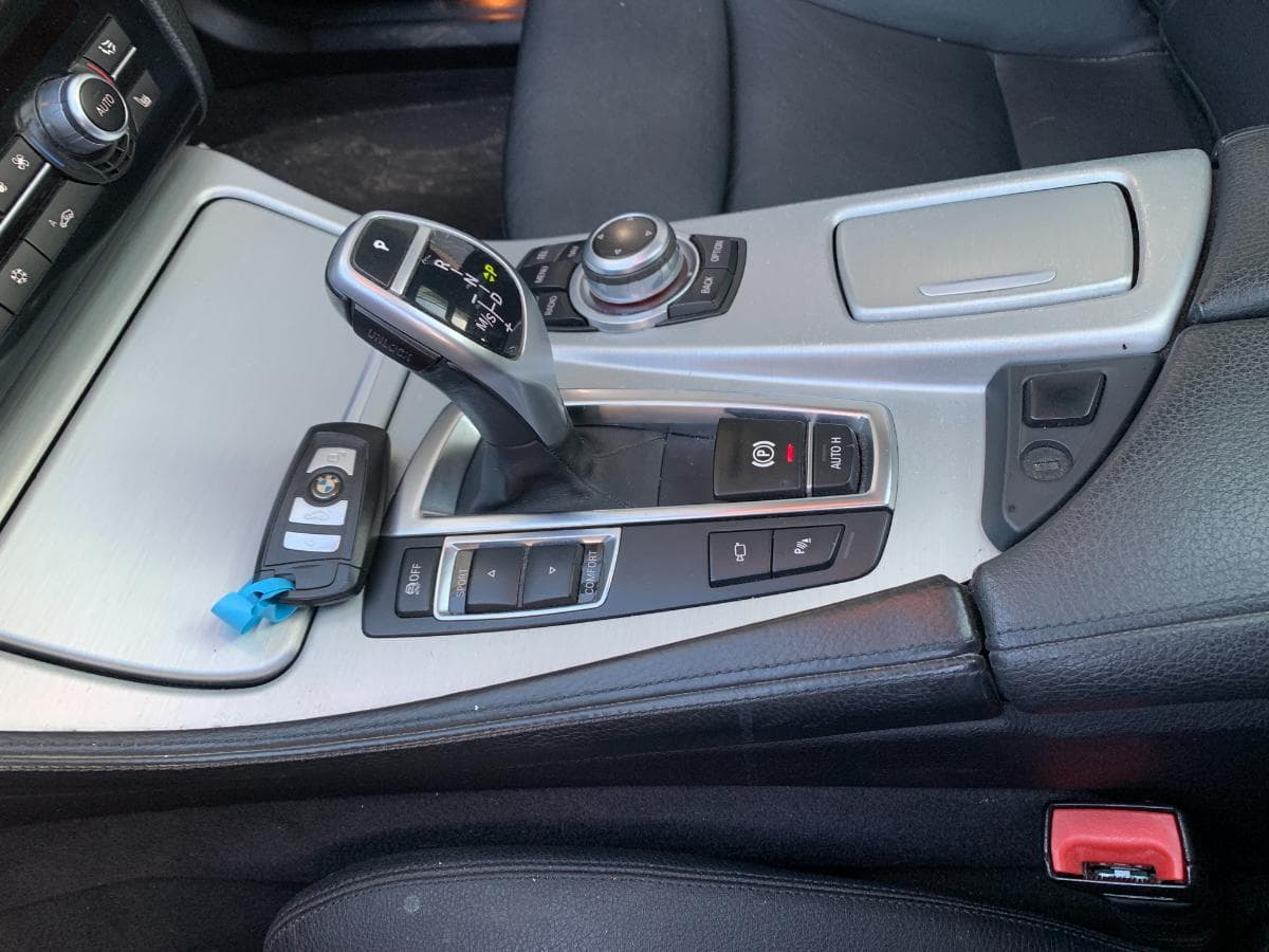 BMW 520D · Ano 2011 — image 28