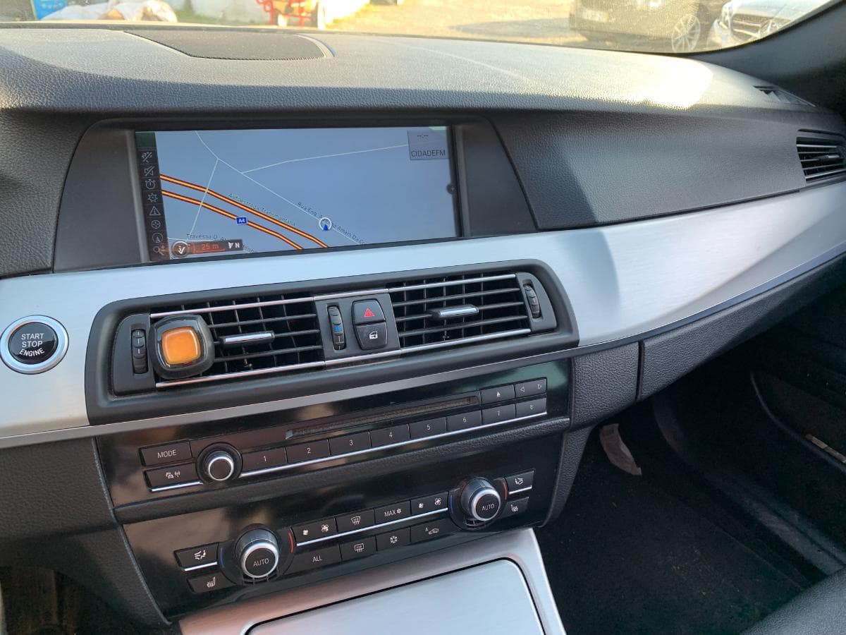 BMW 520D · Ano 2011 — image 32