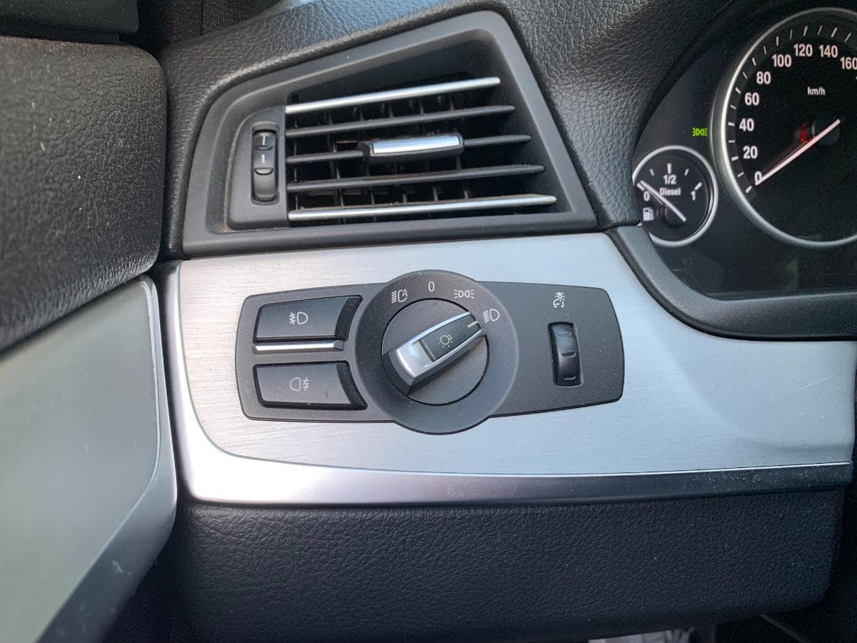 BMW 520D · Ano 2011 — image 31