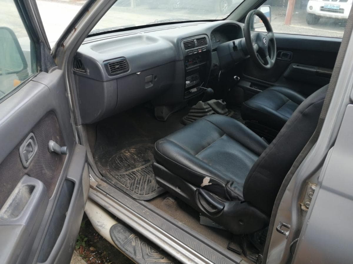 Nissan Hardbody · — image 7