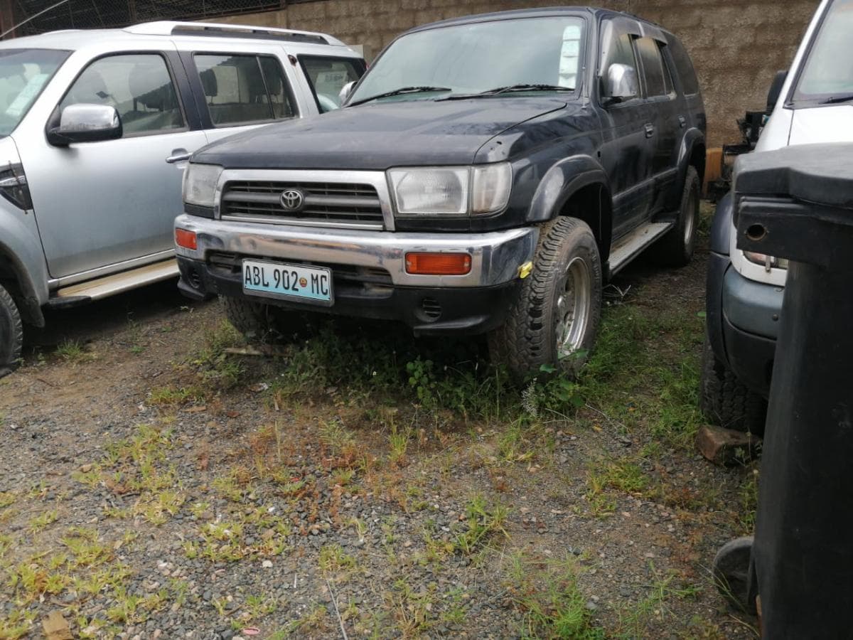 Toyota Surf ·