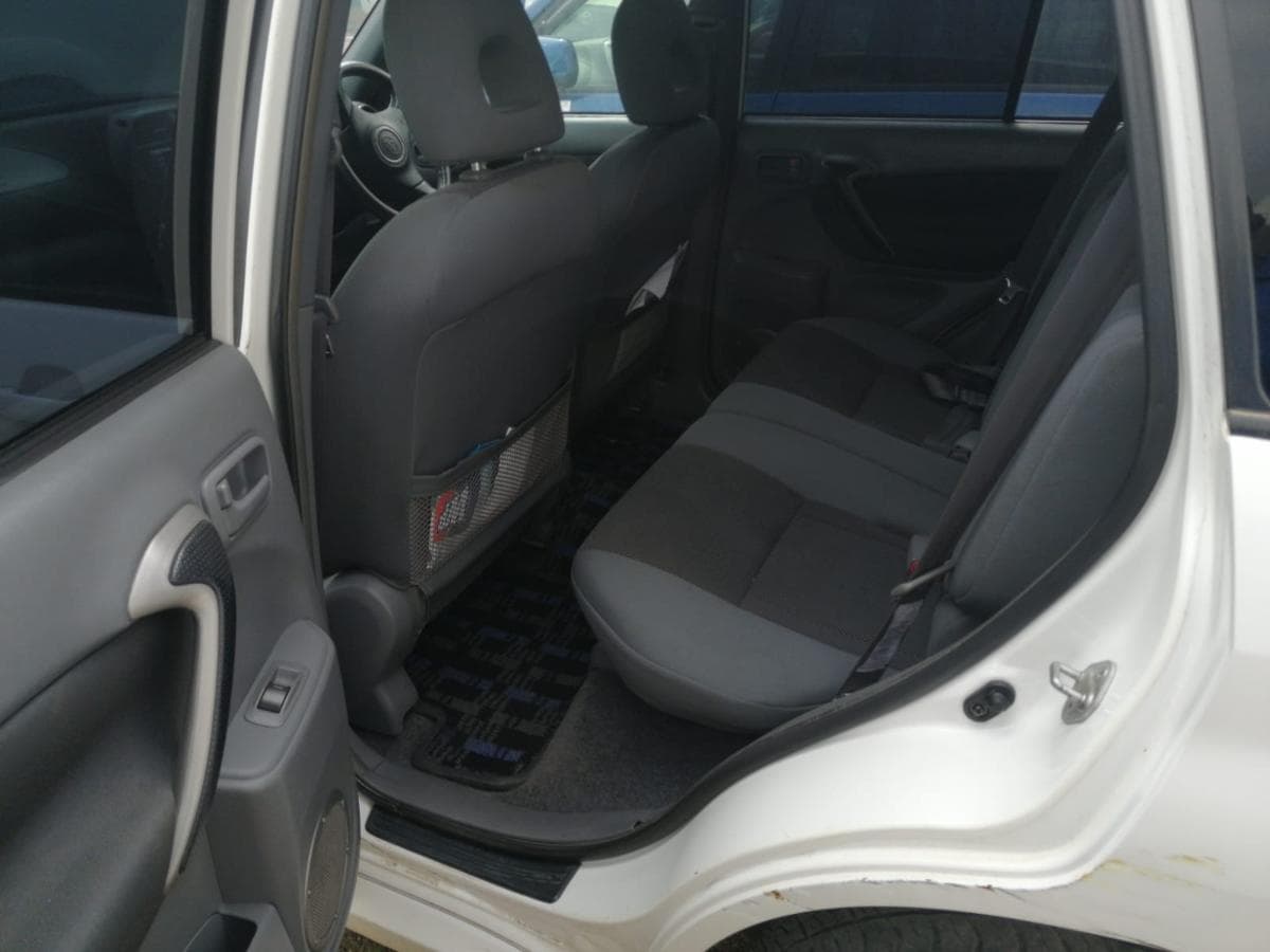 Toyota Rav4 · — imagem 4