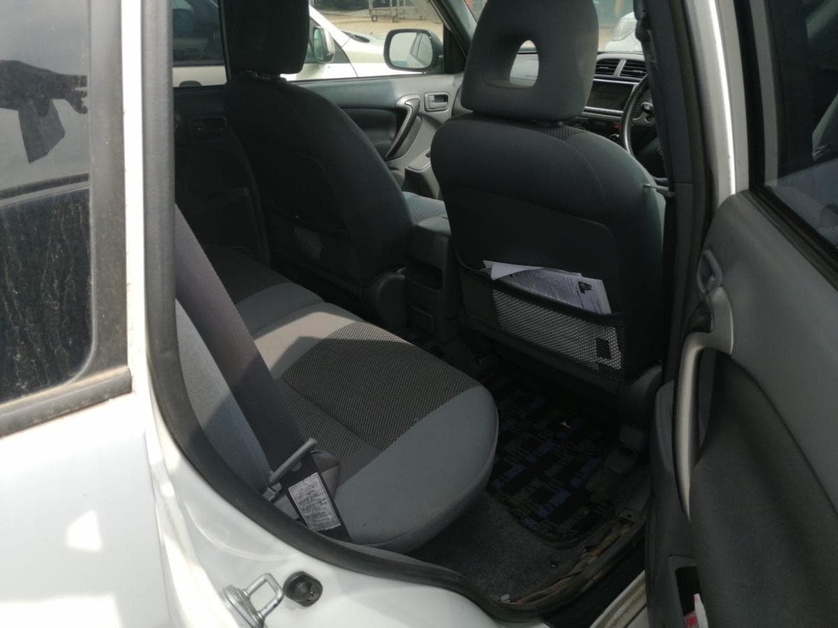 Toyota Rav4 · — imagem 8