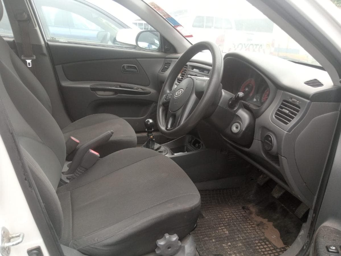 Kia Rio · — imagen 6
