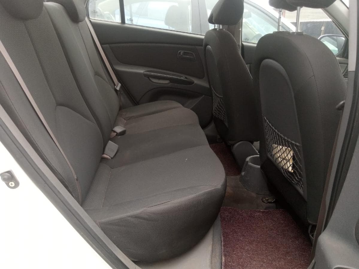 Kia Rio · — imagem 7