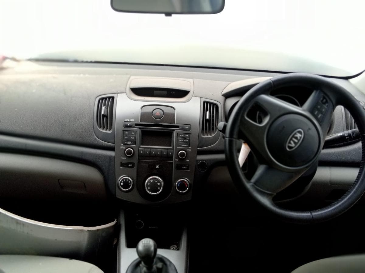 Kia Cerato · — imagen 9