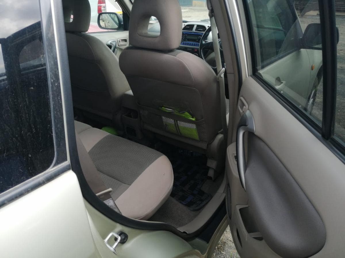 Toyota Rav4 · — imagem 4