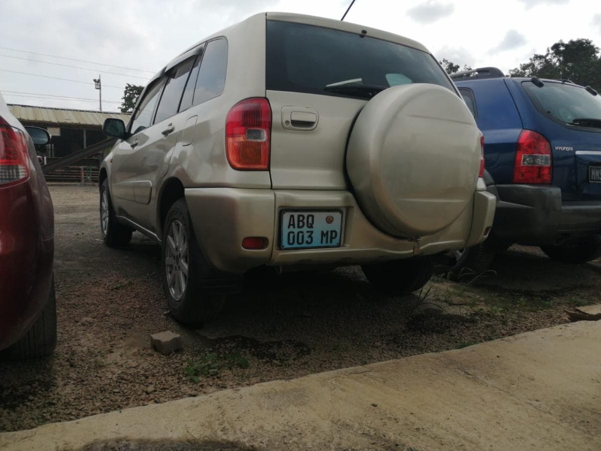 Toyota Rav4 · — imagem 9