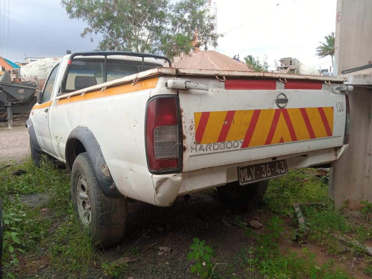 Nissan Hardbody · — imagem 2