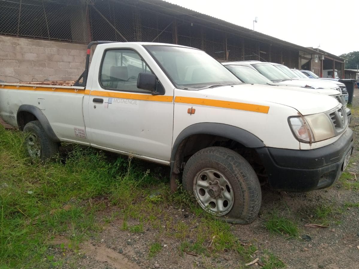 Nissan Hardbody · — imagem 5