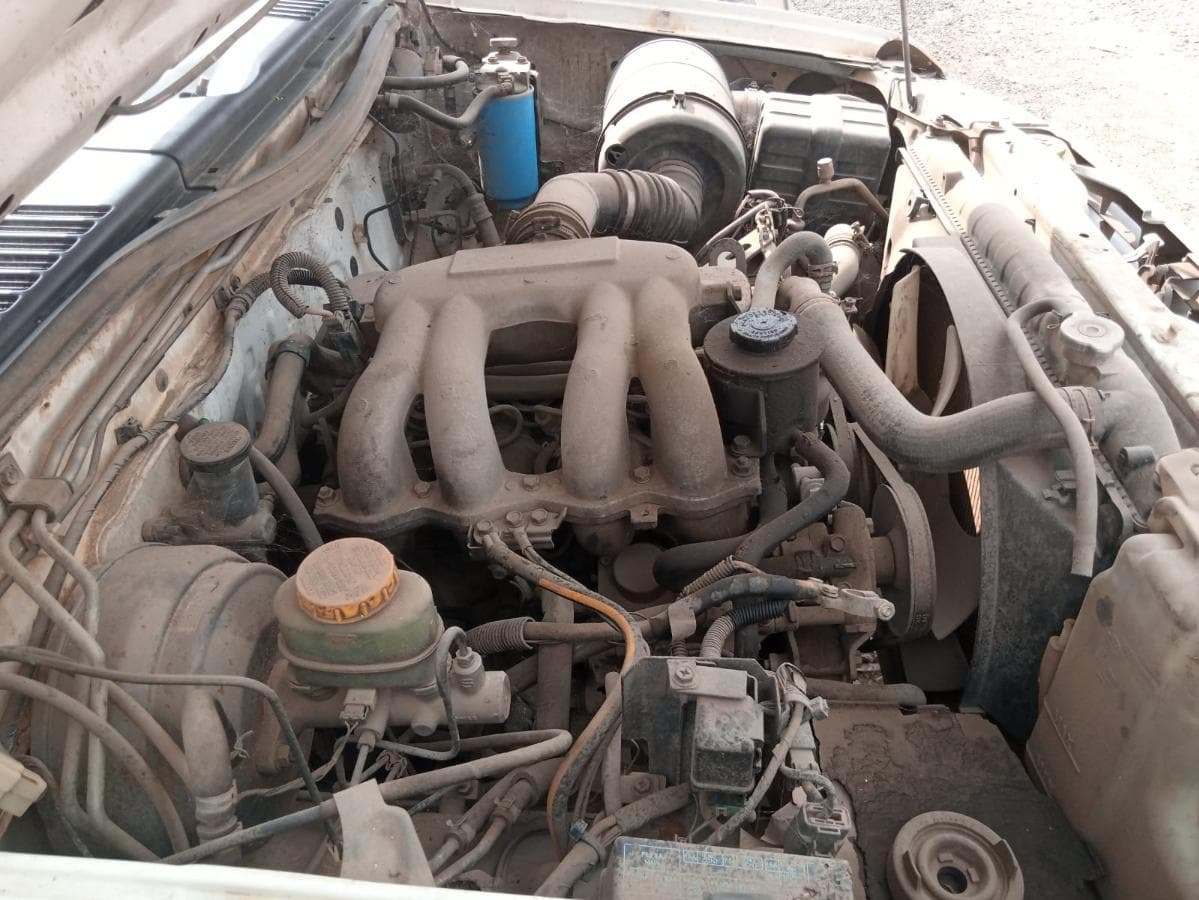 Nissan Hardbody · — imagem 9