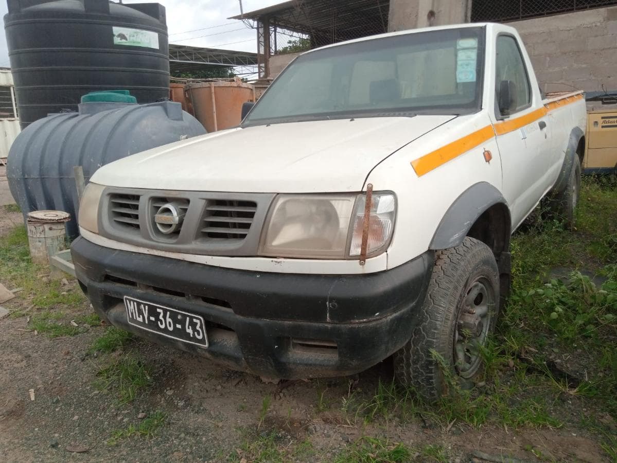 Nissan Hardbody · — imagem 1