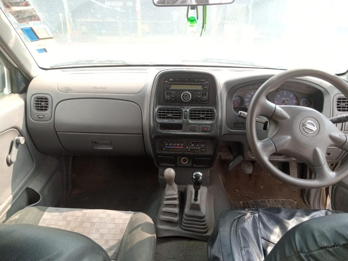 Nissan Hardbody · — imagen 2