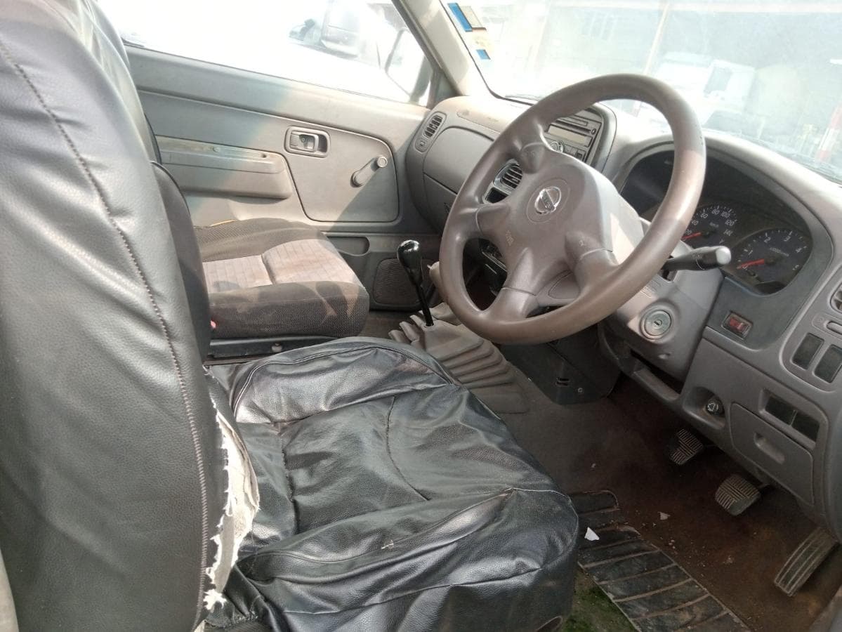 Nissan Hardbody · — imagen 3