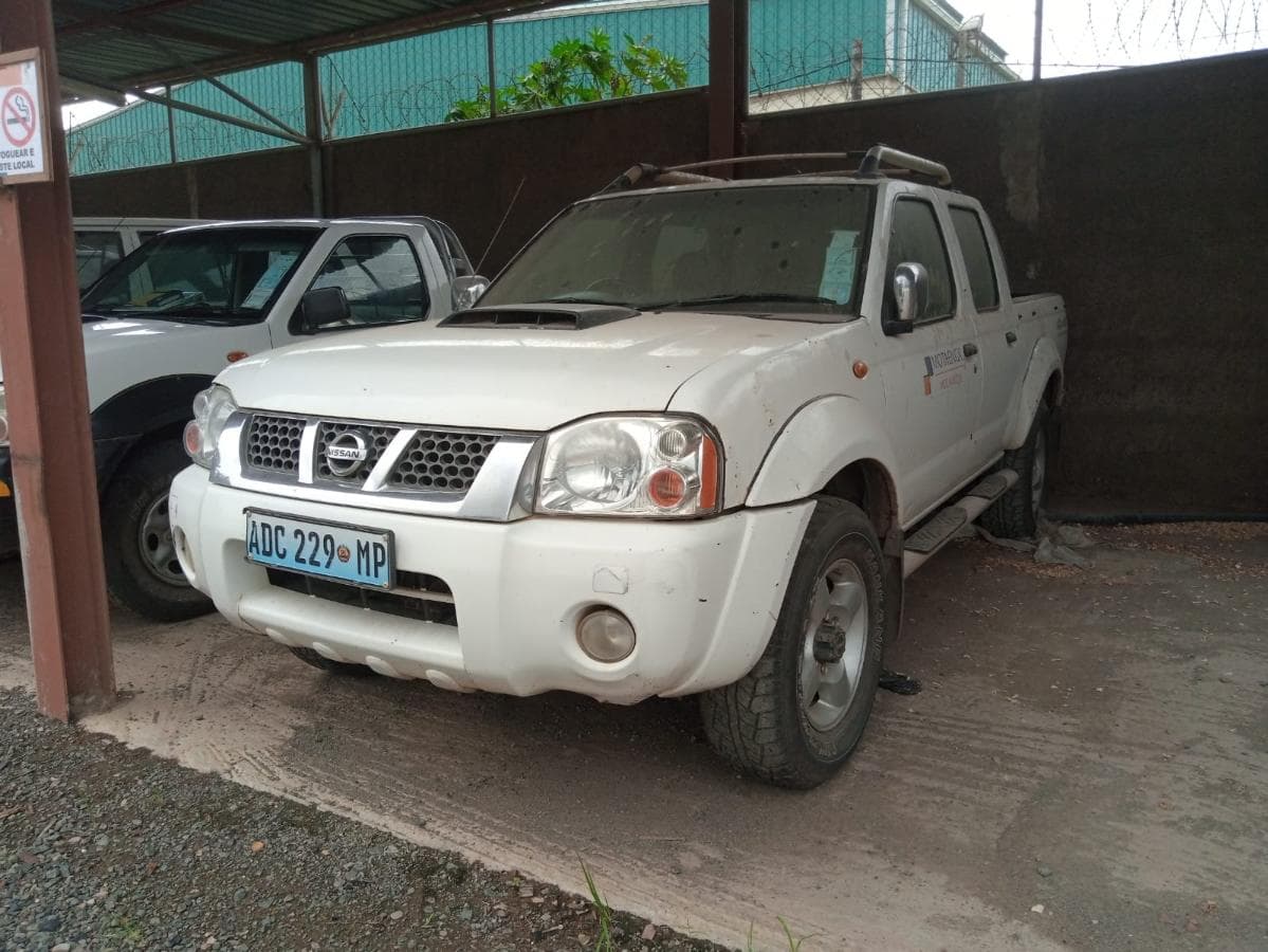 Nissan Hardbody · — imagem 1