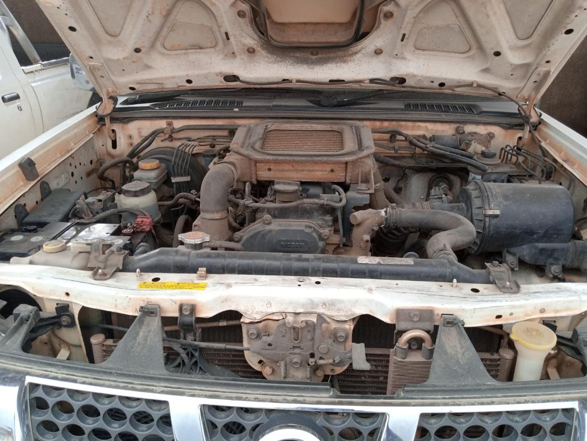 Nissan Hardbody · — imagem 10