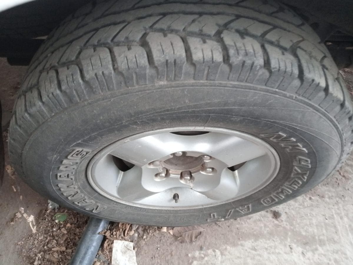 Nissan Hardbody · — imagem 11