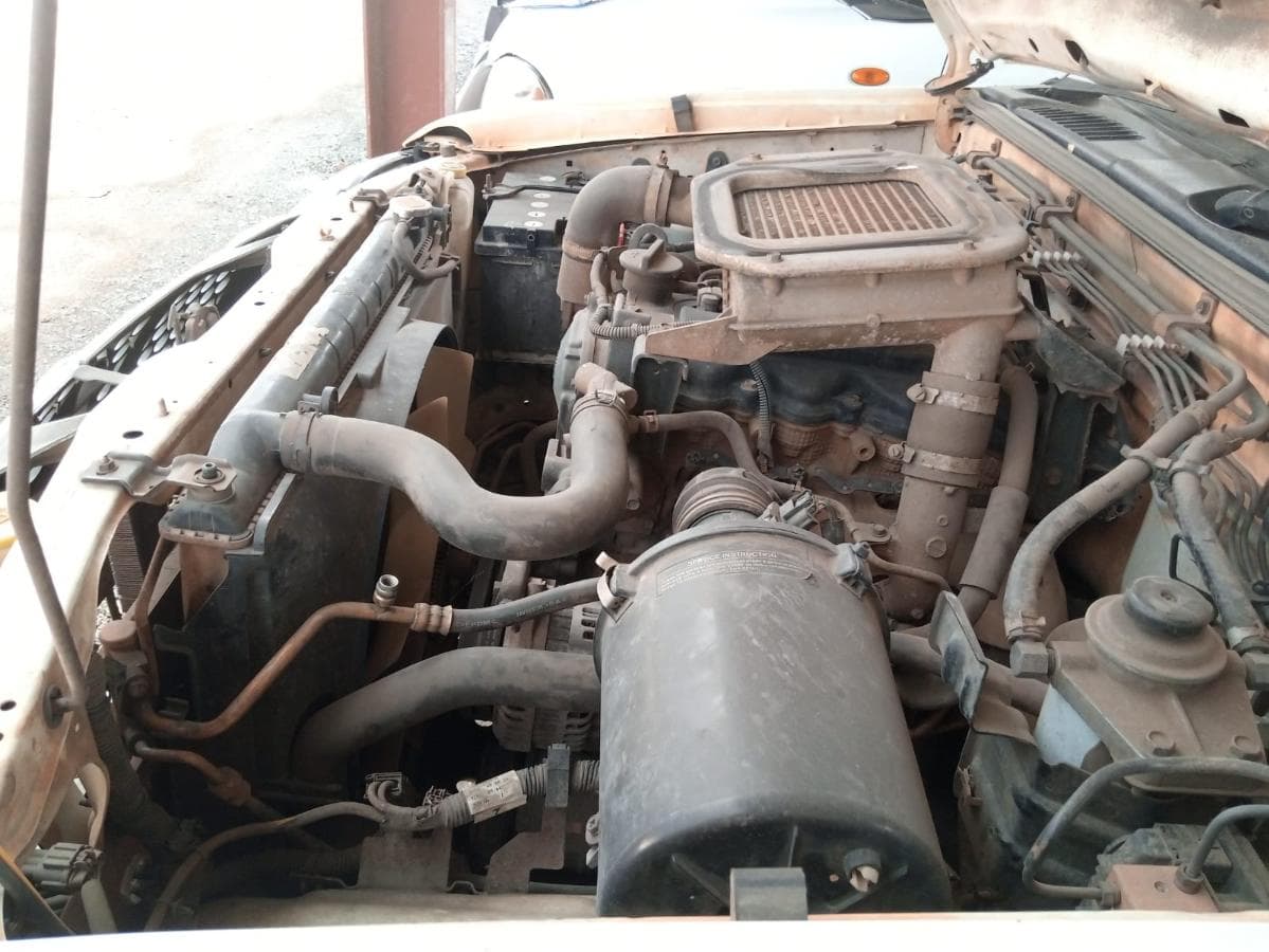 Nissan Hardbody · — imagem 14