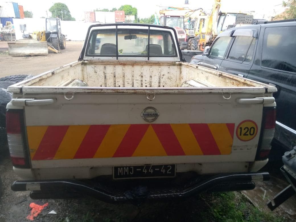 Nissan Hardbody · — imagen 16