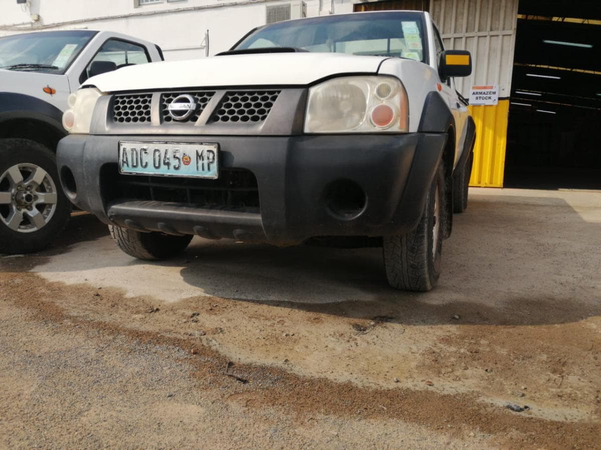 Nissan Hardbody · — imagen 1