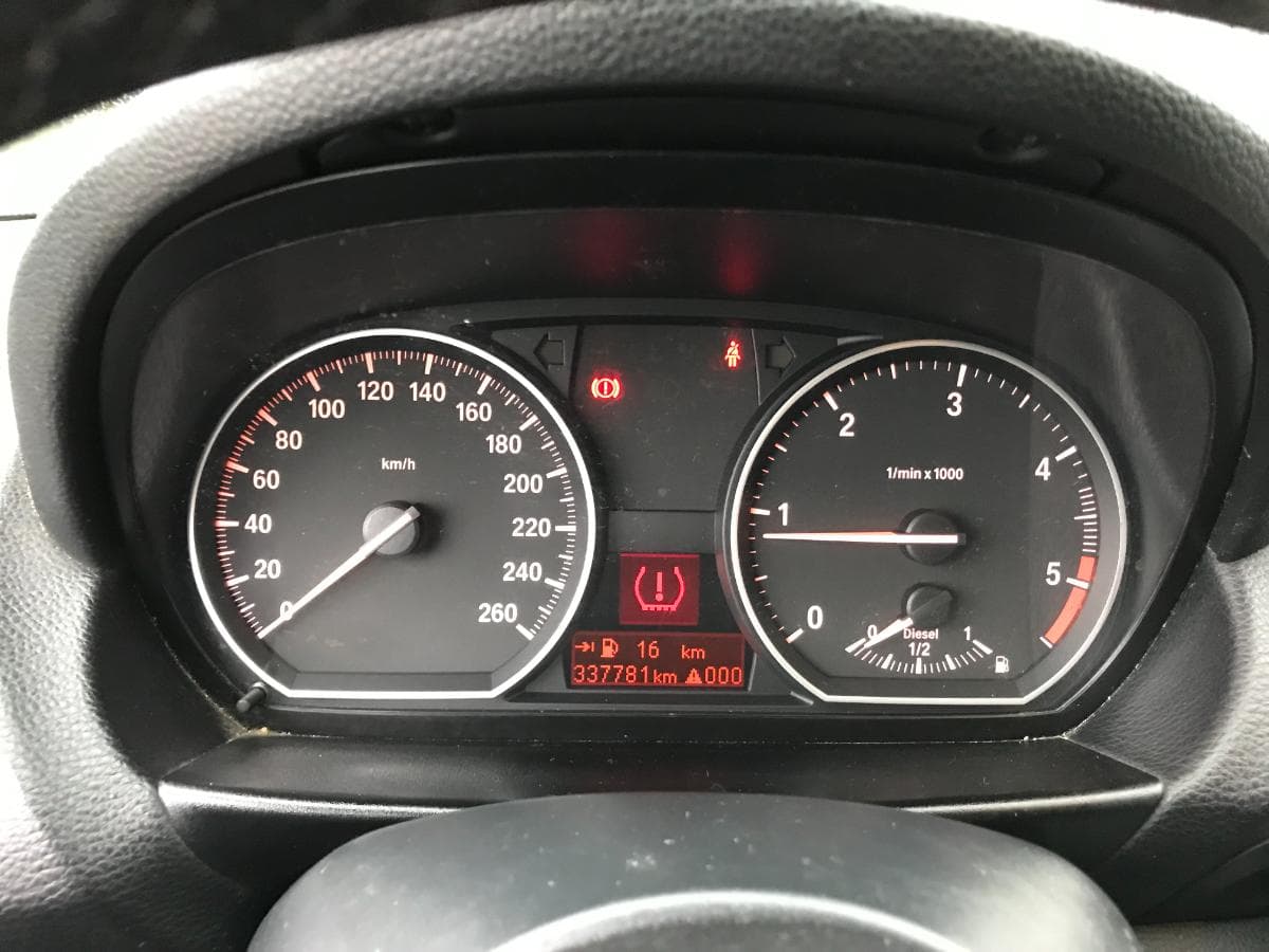 BMW 120D · Ano 2008 — imagem 17