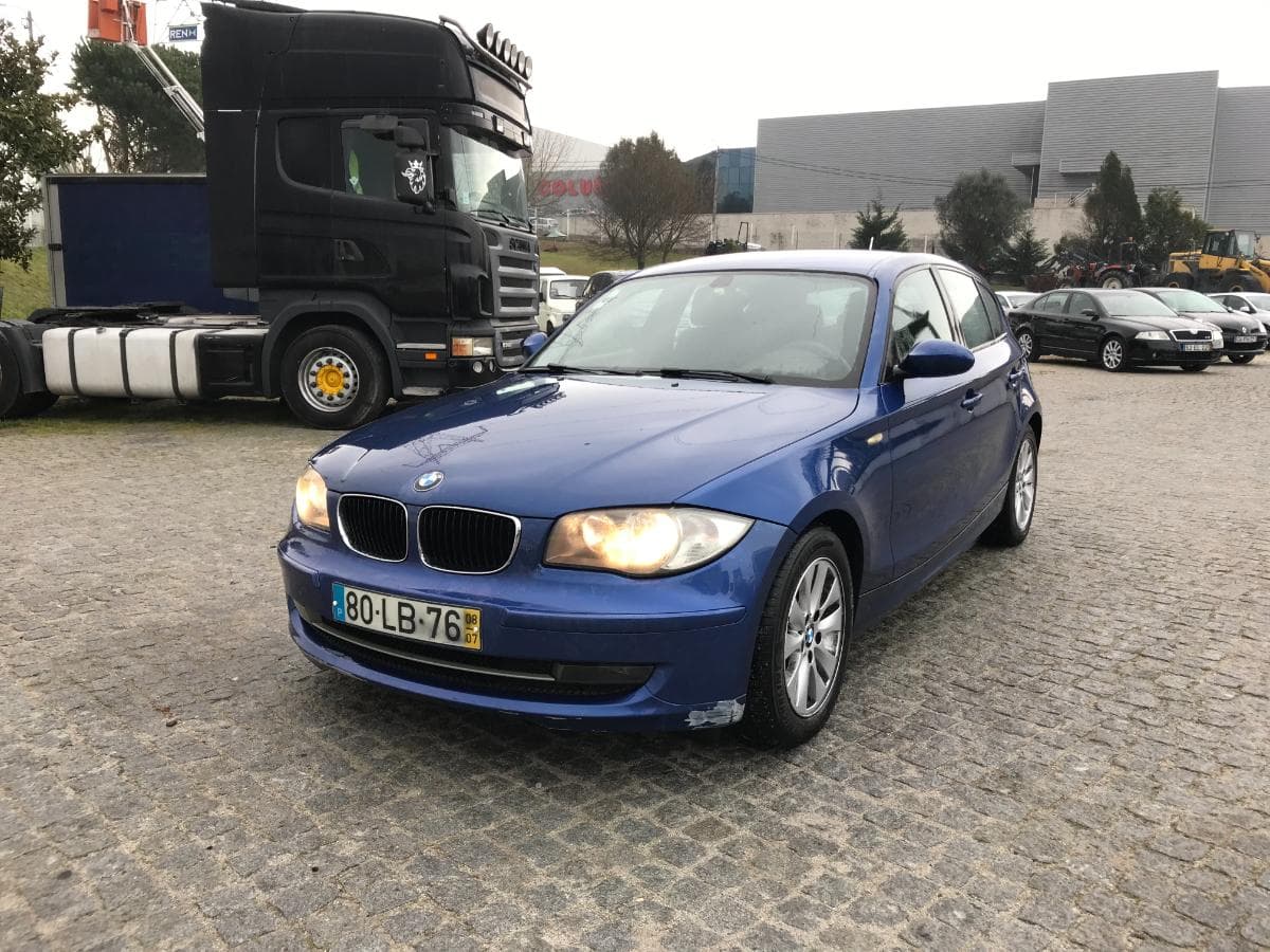 BMW 120D · Ano 2008 — imagem 3