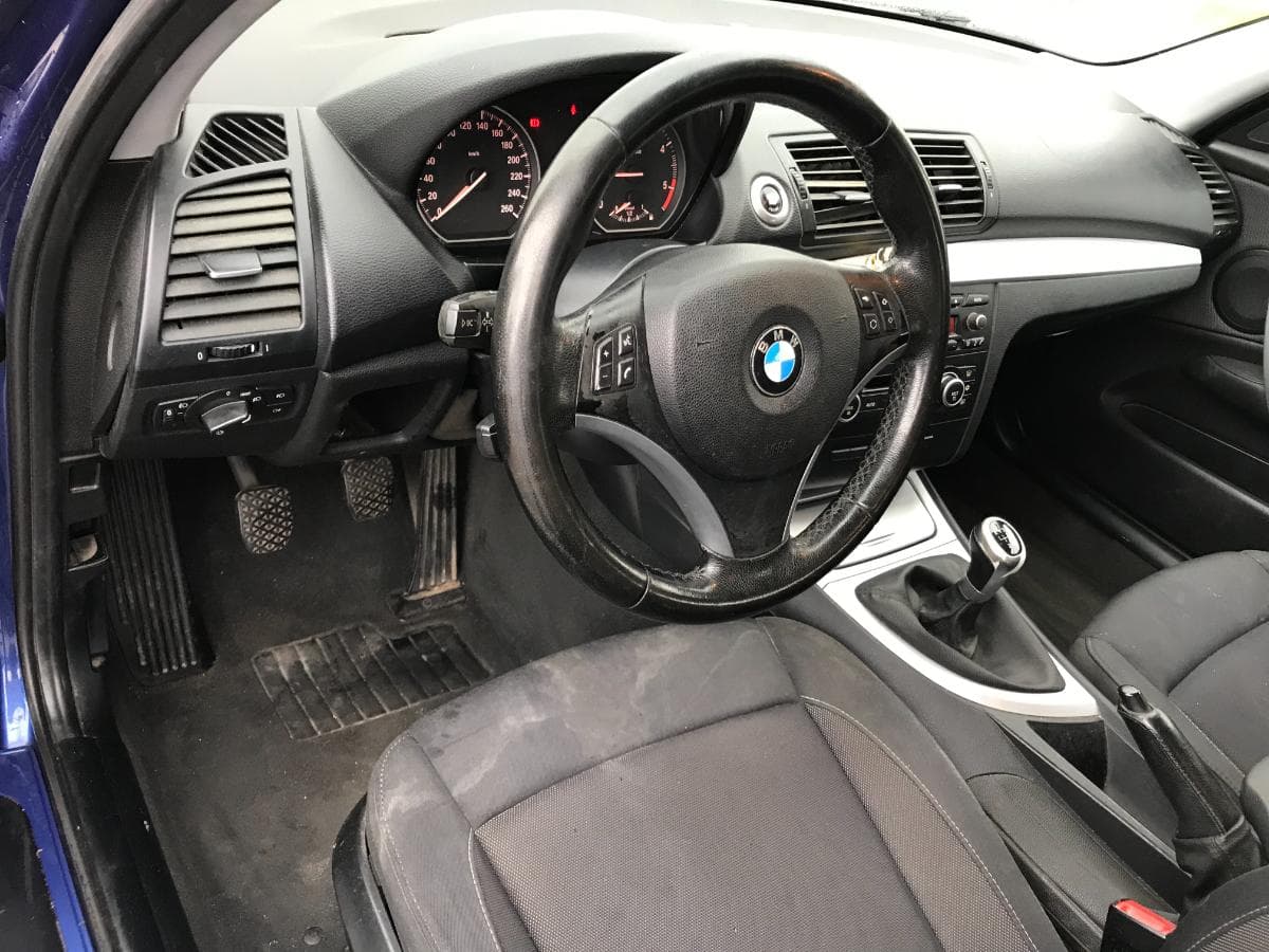 BMW 120D · Ano 2008 — imagem 8