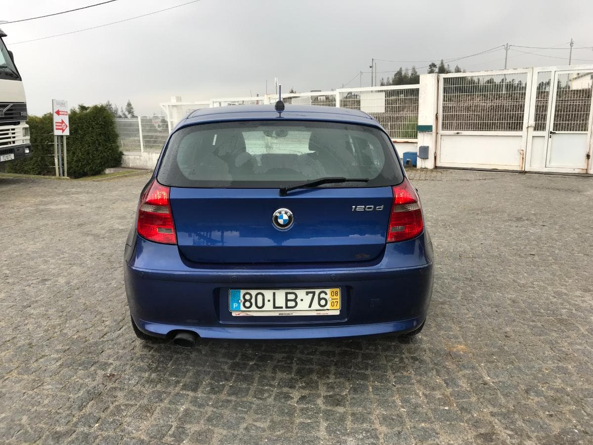 BMW 120D · Ano 2008 — imagem 5