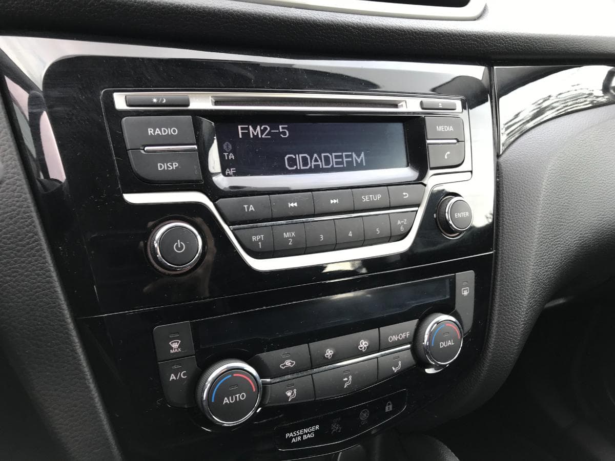 Nissan Qashqai 1.5DCI · Ano 2015 — image 17