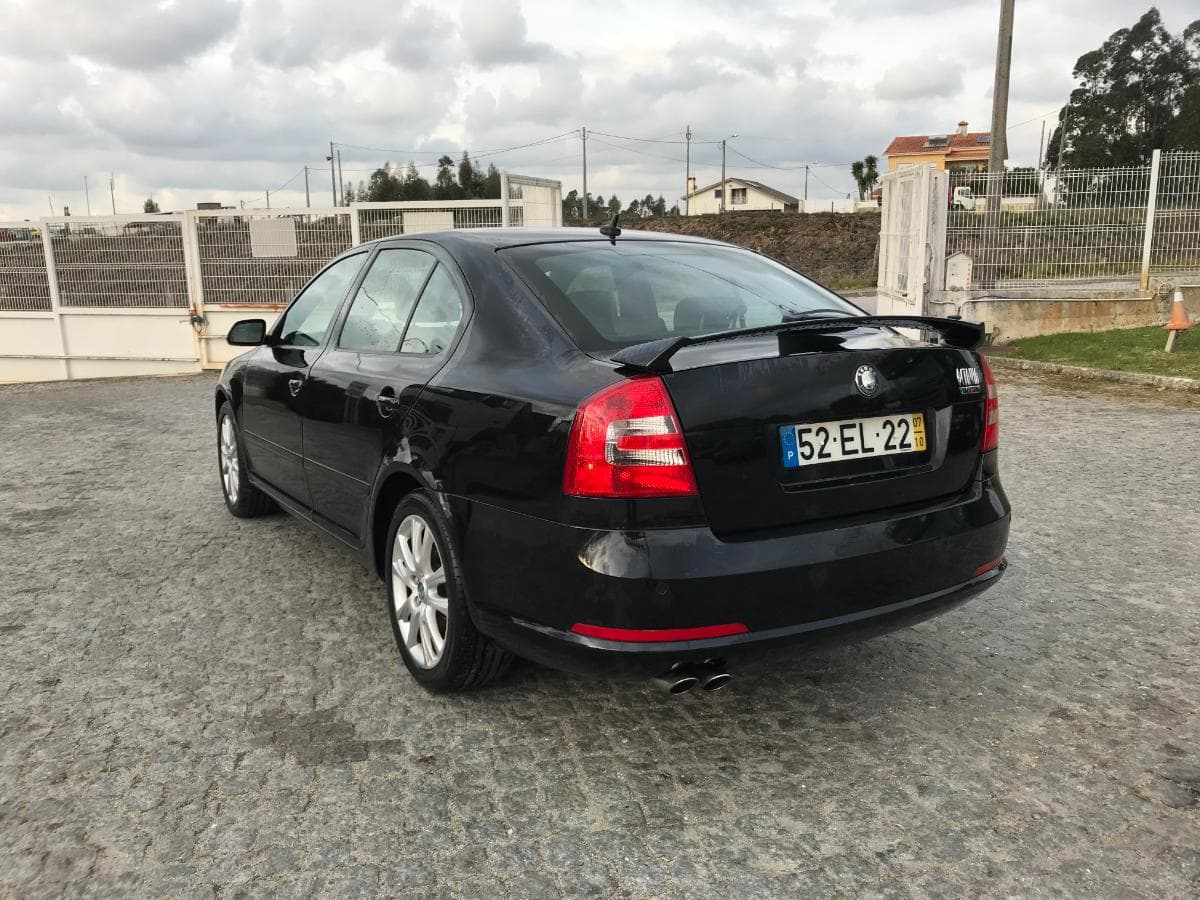 Skoda Octávia 2.0 TDI · Ano 2007 — imagem 6