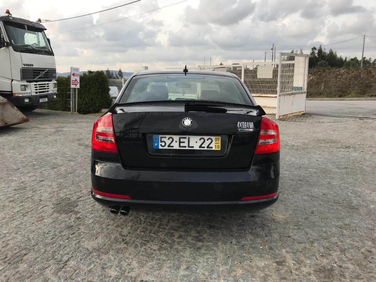 Skoda Octávia 2.0 TDI · Ano 2007 — imagem 5
