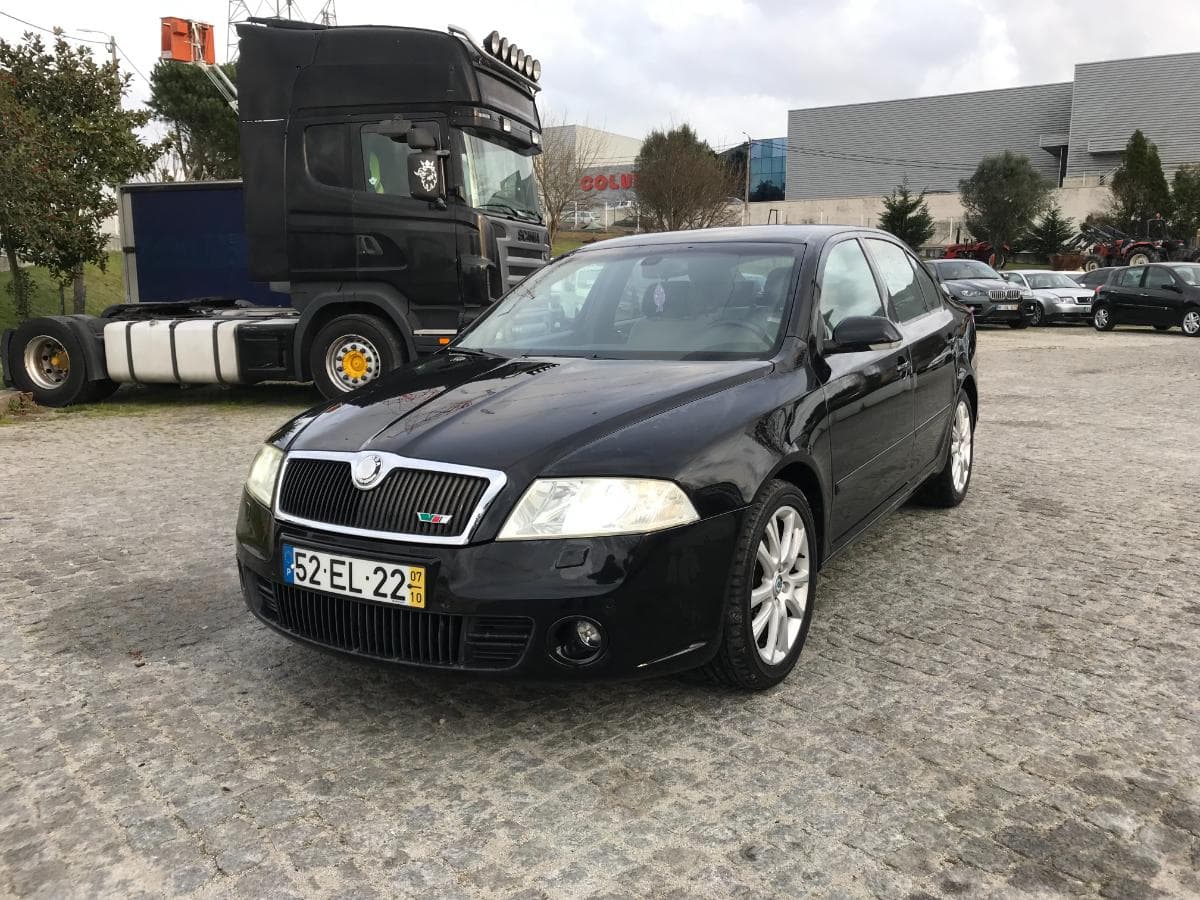 Skoda Octávia 2.0 TDI · Ano 2007 — imagem 3