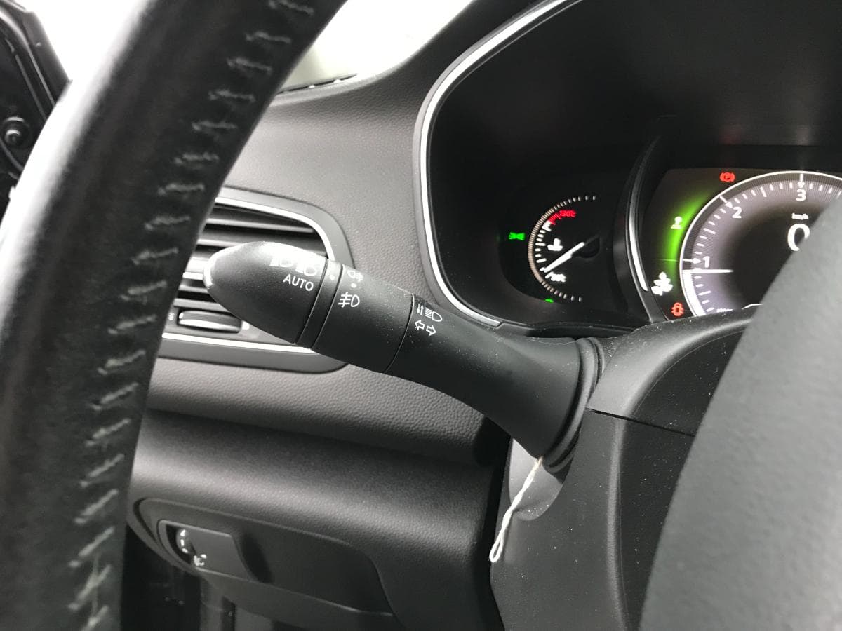 Renault Mégane 1.5 DCI · Ano 2017 — image 27